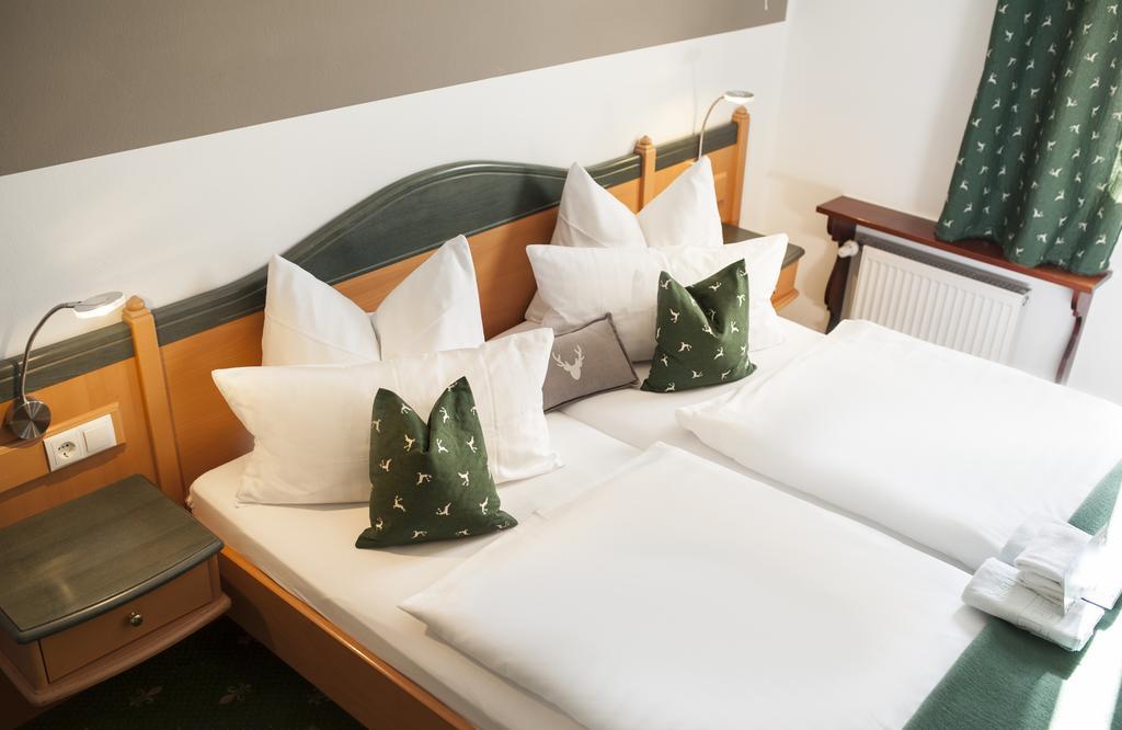 Hotel Jaegerhof Garni Bernau am Chiemsee Pokoj fotografie